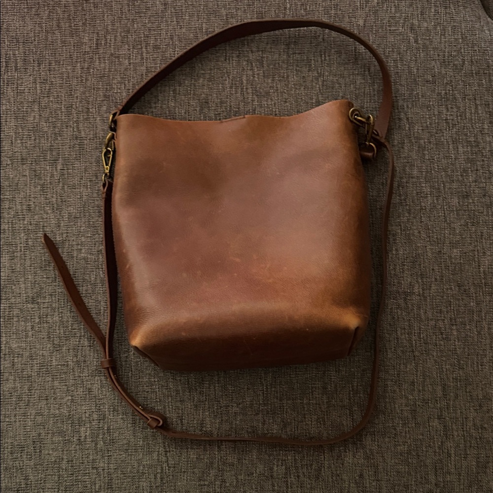 Madewell Chestnut Brown Leather Bucket Messenger